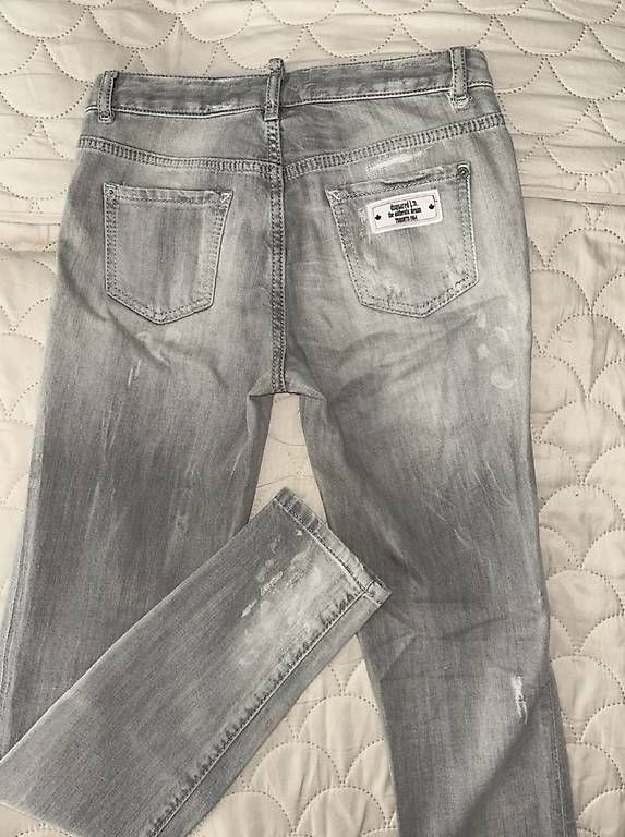 Jeans: Dsquared 2 Jeans grigio – Usato da Sementina venduto da Erica_leo 1