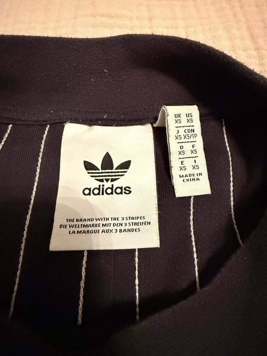 Adidas Maglioni & Felpe: ADIDAS, Shirt, Schwarz, Gr. XS – Nuovo (secondo la descrizione) da Basel venduto da sel_g 2