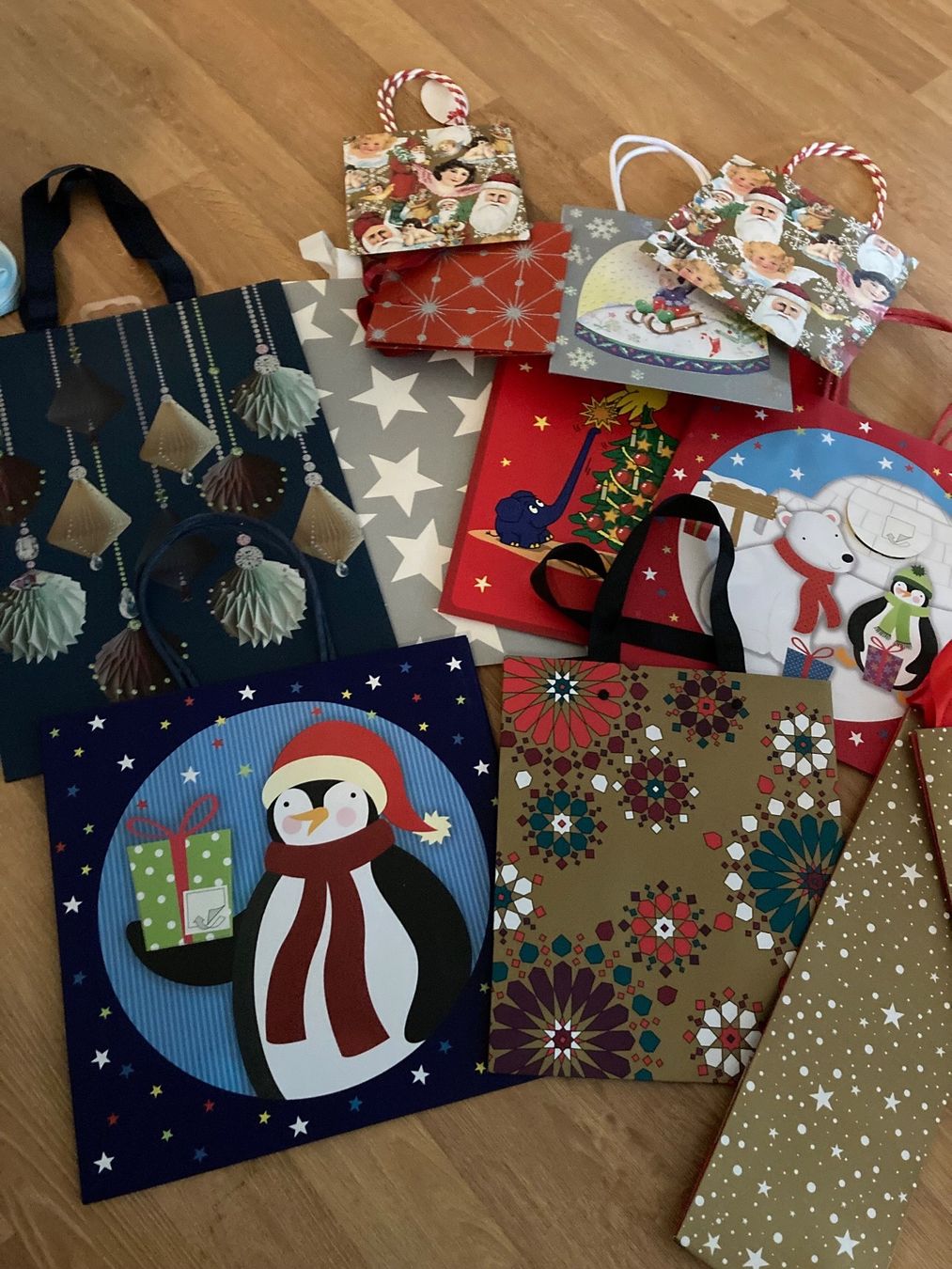 Tutte le decorazioni: Div. Geschenktaschen – Nuovo (secondo la descrizione) da Emmenbrücke venduto da JJ_89 1