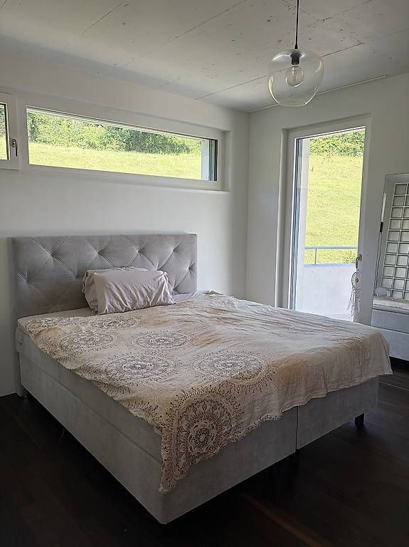 Lits: Boxspringbett 180x200cm – D'occasion à Lufingen par Lindalalinda