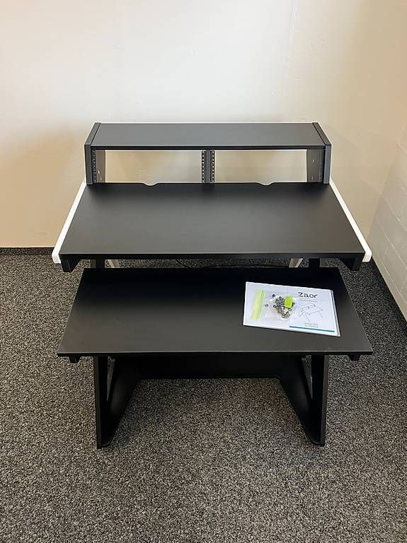Altri accessori: ZAOR Vision Studiomöbel inkl. Keyboardauszug – Usato da Langenthal venduto da Walch