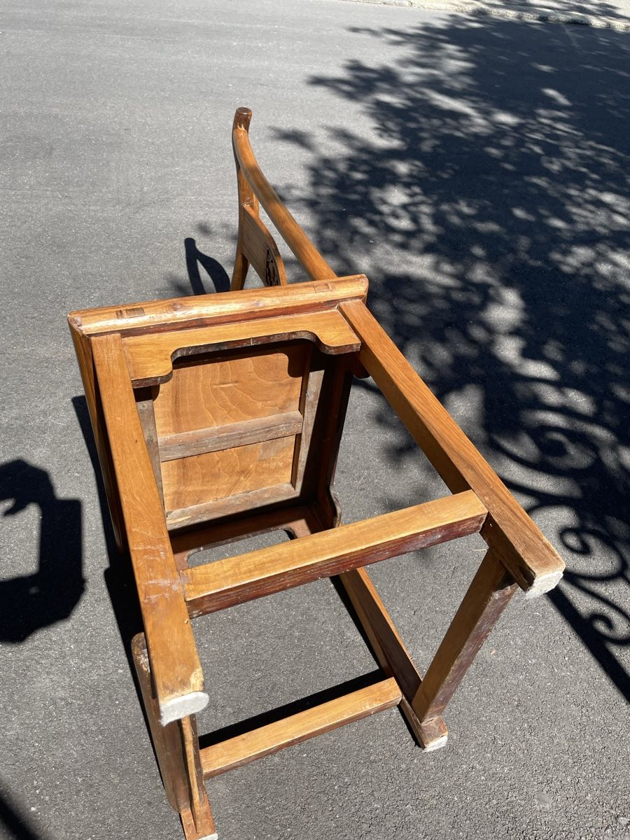 Sedie: Chaise traditionnelle chinoise en orme à dossier en joug – Usato da Biel/Bienne venduto da Galaq 3