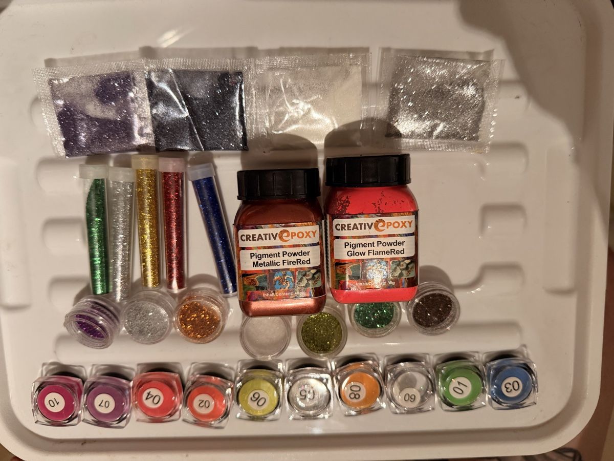 Kit bricolage: Glitzer für Epoxid Bastel – Usato da Bergdietikon venduto da mimxmy
