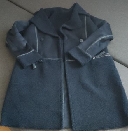Eleganter Wintermantel, Grösse L, ideal für kalte Tage