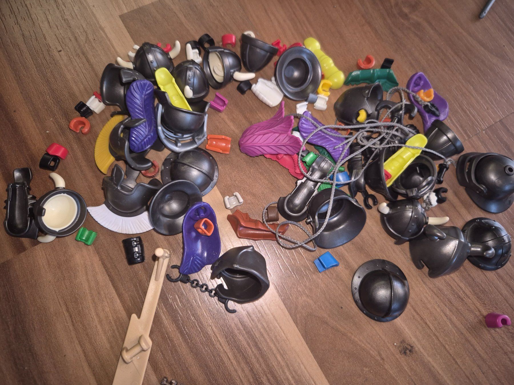 Playmobil Giocattoli: Playmobil div Helme Tiere Roller etc – Usato da Schwarzenburg venduto da Flamingo07 4