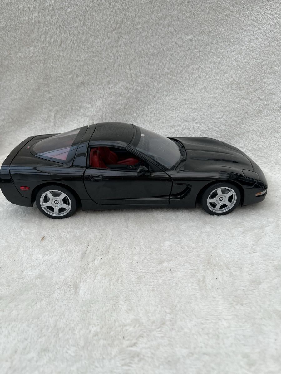 Chevrolet Modellini d'auto: Chevrolet Corvette Targa – Nuovo e nell'imballaggio originale da Oberweningen venduto da mer_2yn9 5