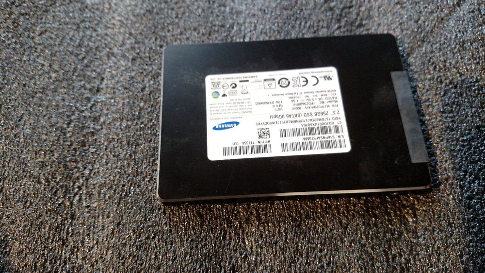 Samsung 256 GB SSD 2.5 Zoll SATA aus HP | Kaufen auf Ricardo