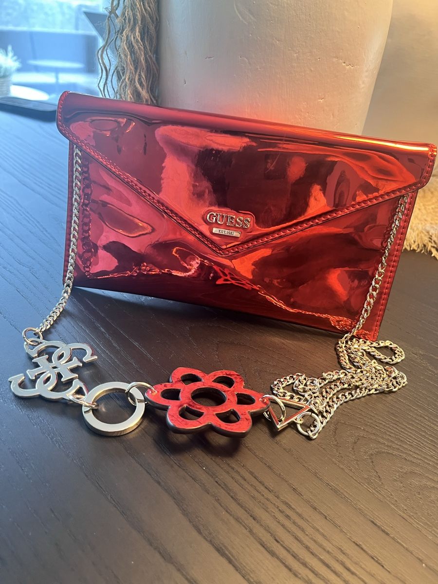 Guess Borse da donna: Guess Tasche rot  – Usato da Hinwil venduto da dire07