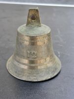 Klingel Messing mit Nummer 12 ca. 12 cm hoch. 