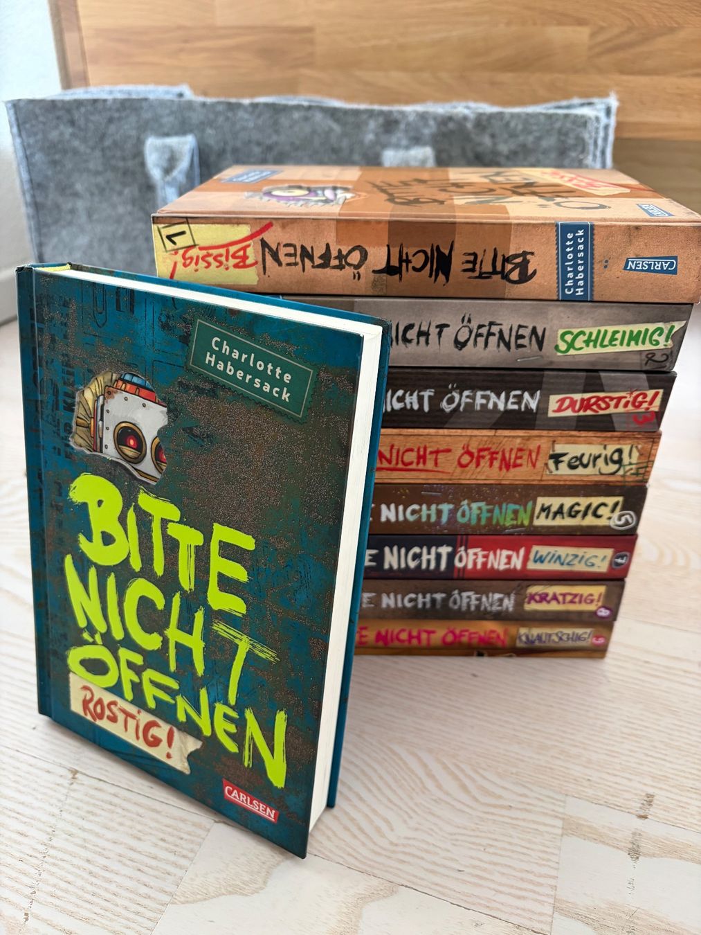 Bücher: Bitte Nicht Öffnen Bücher 1-9 – Gebraucht aus Russikon von Suomi11 1