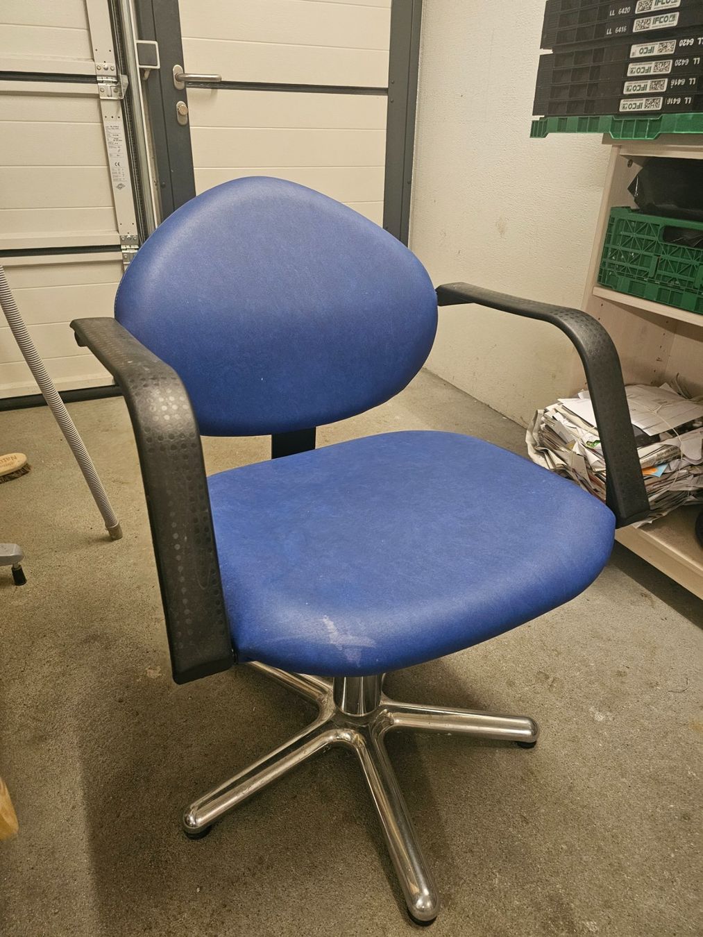 Poltrone: Schnäppchen: Coiffeur Set – Usato da Rothenthurm venduto da lela75