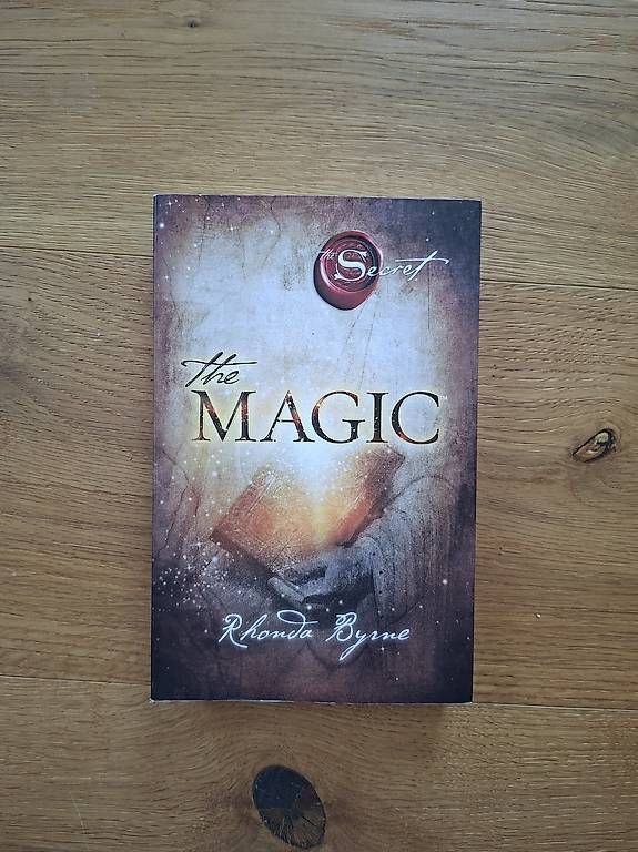 Libri: The Magic von Rhonda Byrne – Usato da Schwarzenberg LU venduto da mwidmer89