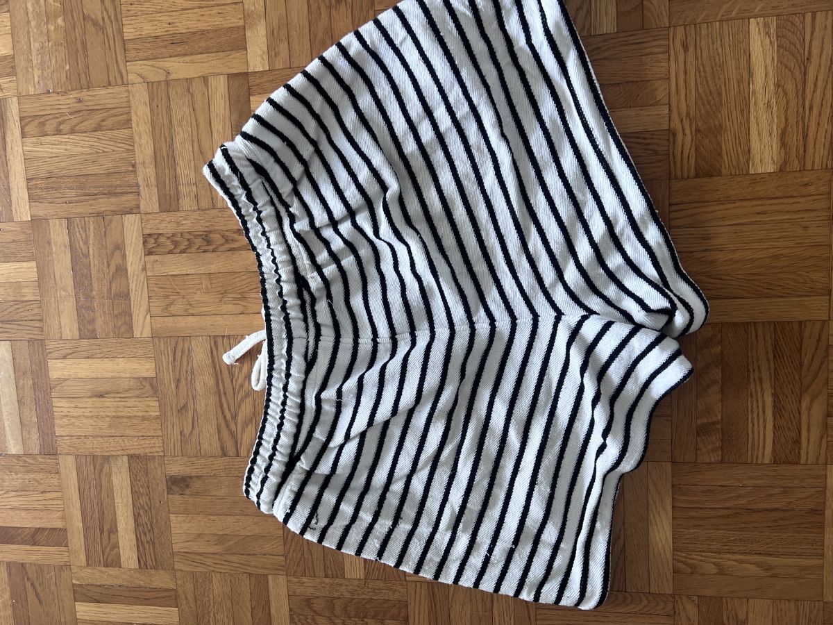 Hosen: Sommer-Shorts mit Streifen - Grösse S – Gebraucht aus Neuenhof von UrbanBags 2