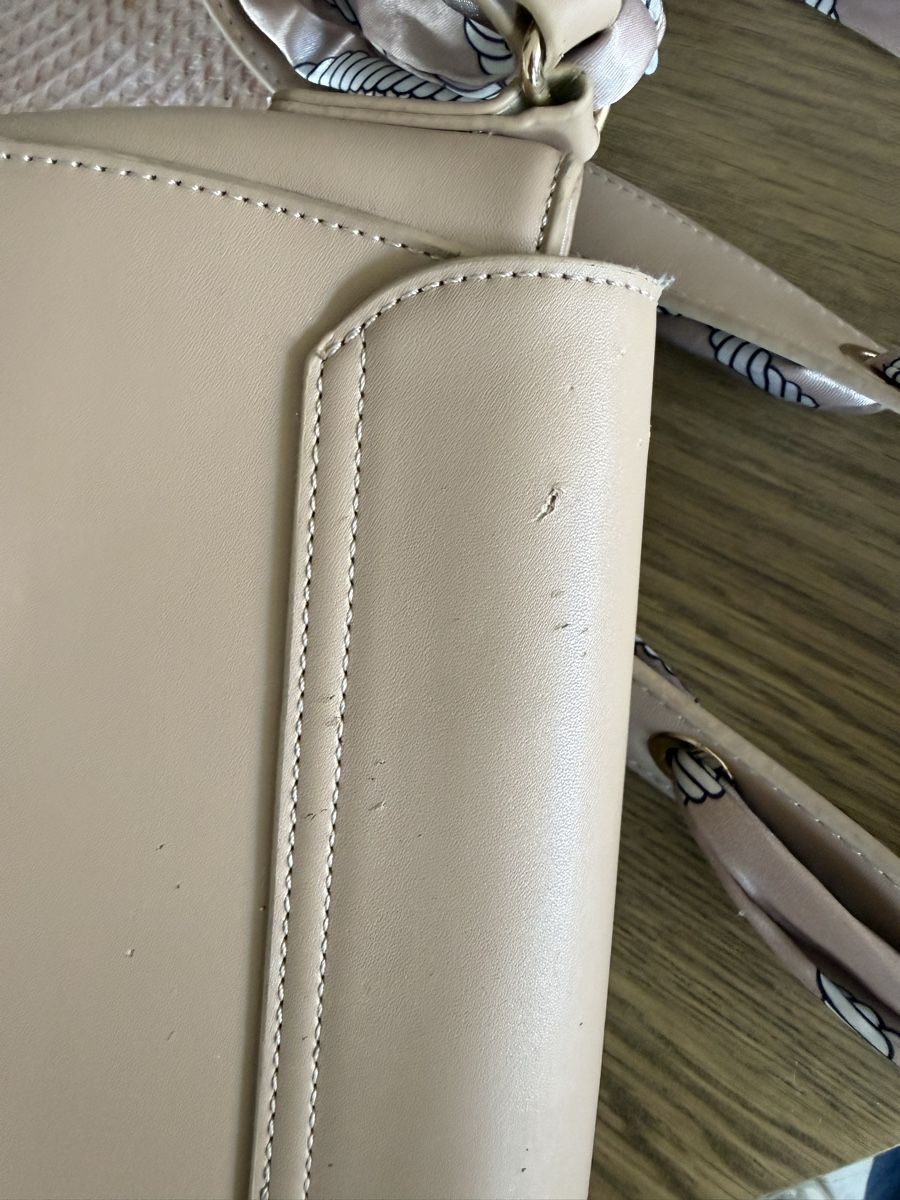 Taschen: Elegante Handtasche in Beige – Gebraucht aus Hüttwilen von sar_8gj7 3
