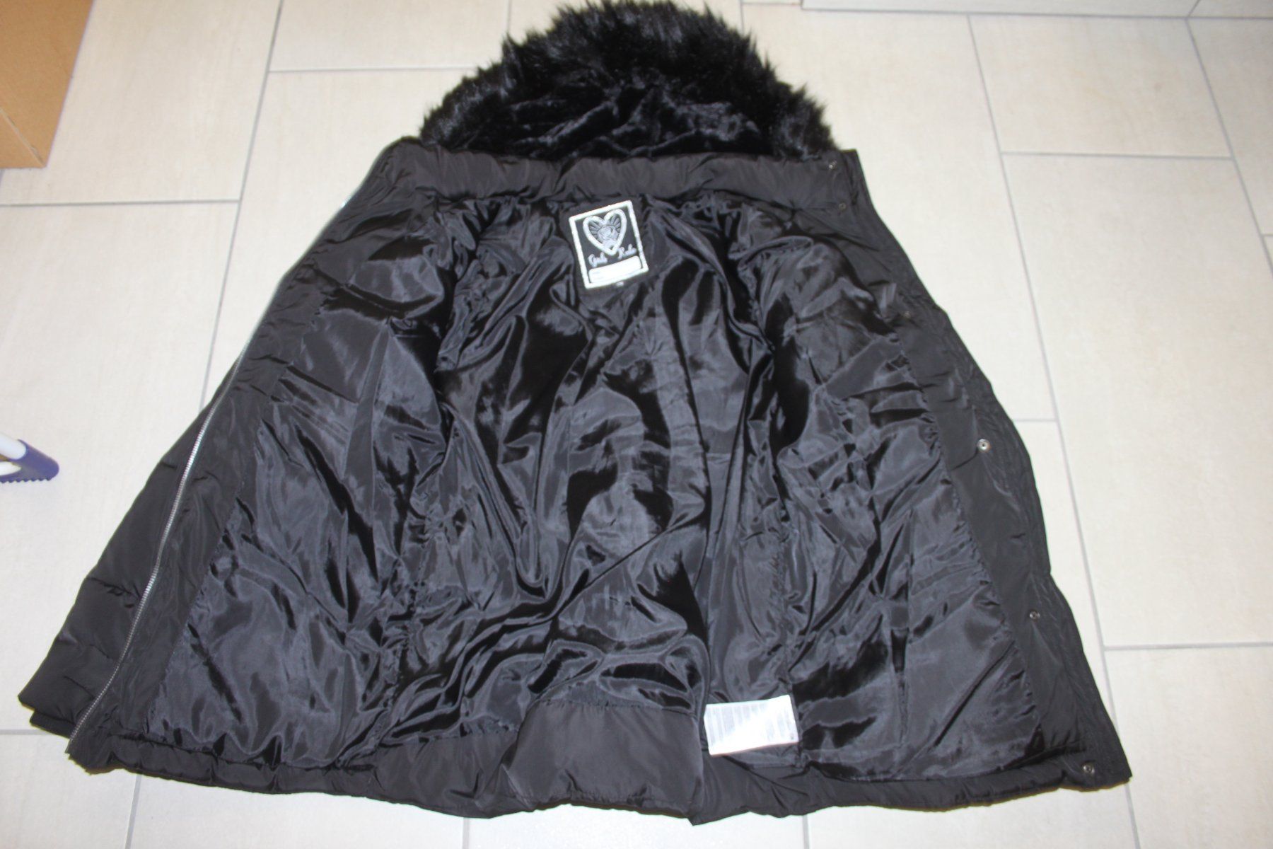 C&A Jacken & Mäntel: Winterjacke C&A Gr. 176 – Neu (gemäss Beschreibung) aus Binningen von Kellox 2