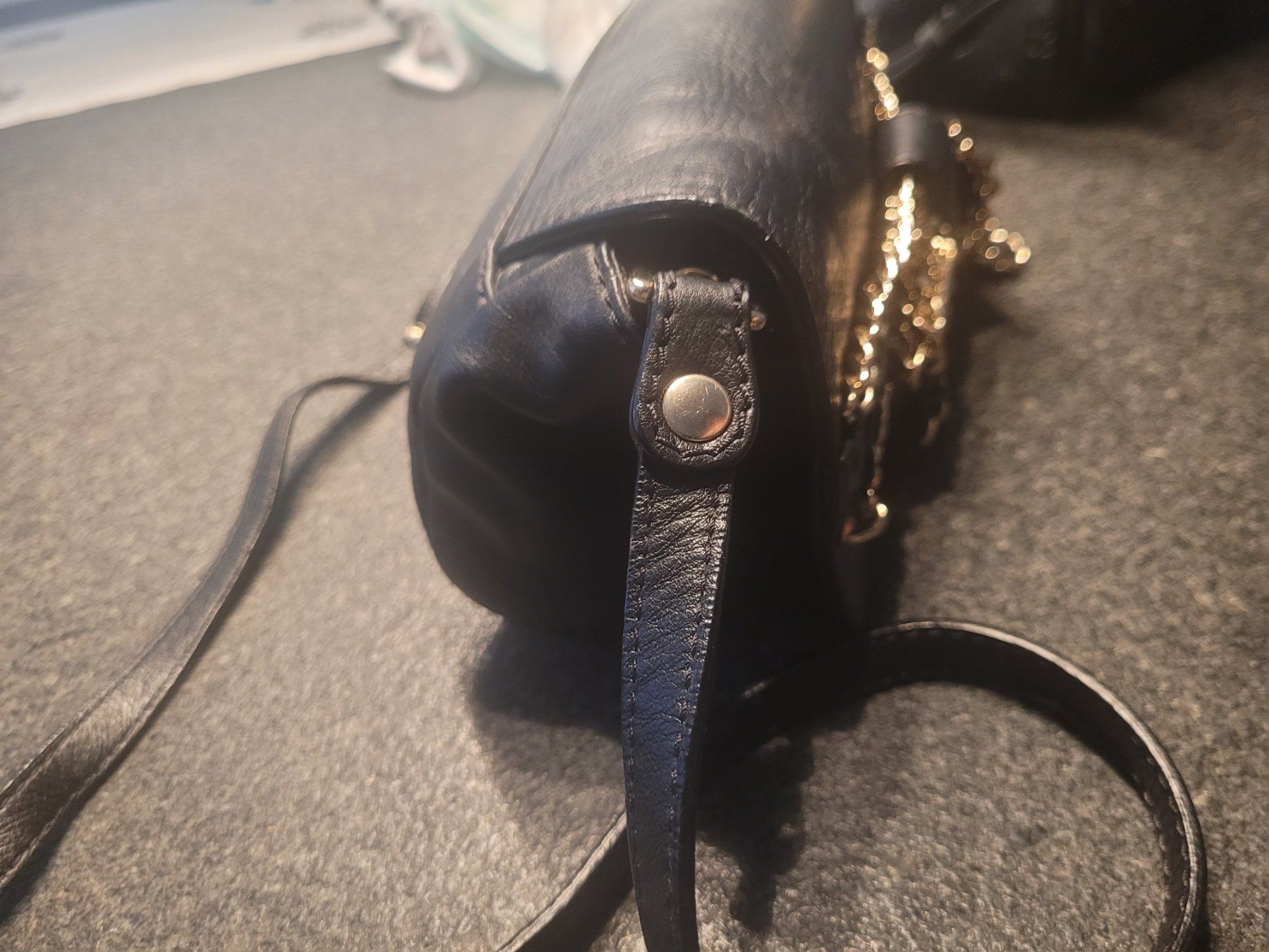 Guess Sacs femmes: Guess Handtasche – D'occasion à Neuhausen par eliana2 2