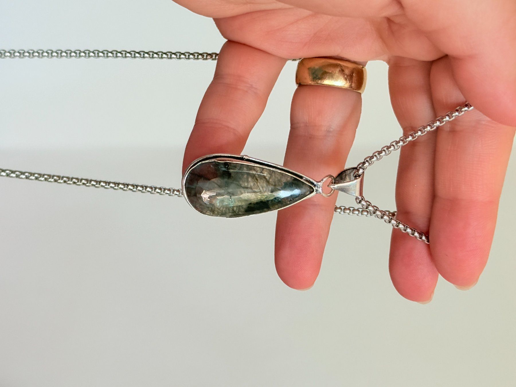 Colliers: Labradorite necklace – Neuf avec emballage d'origine à Genève par AGBERG 8