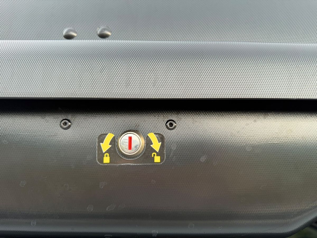 Box da tetto: Dachbox Fischer – Usato da Beromünster venduto da Mazda68 7