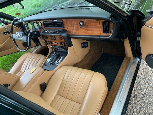 Jaguar Automobili: Oldtimer XJ6 Jaguar schwarz – Usato da Boniswil venduto da nauden2015 4