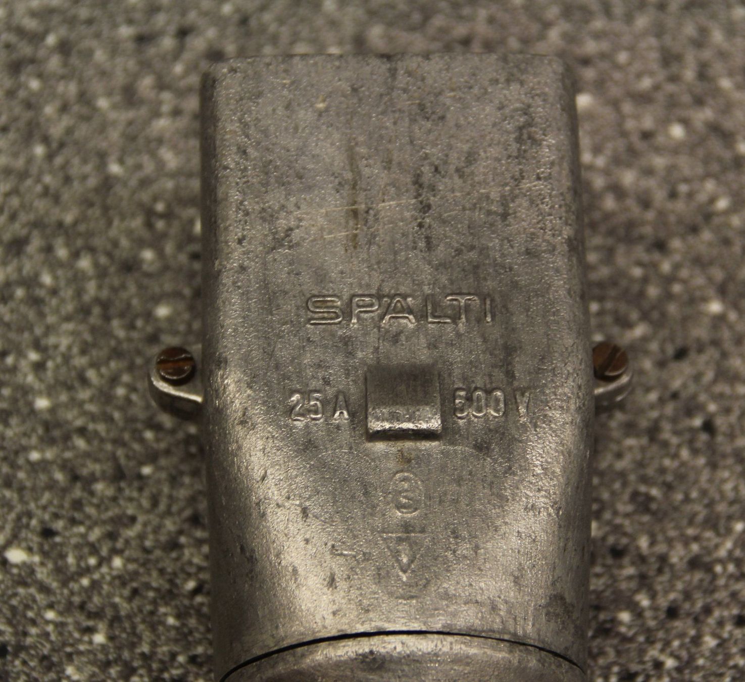Spine: Elektro-Stecker 4 Pol - Spälti - 25 A – Usato da Sarnen venduto da danyo08 1