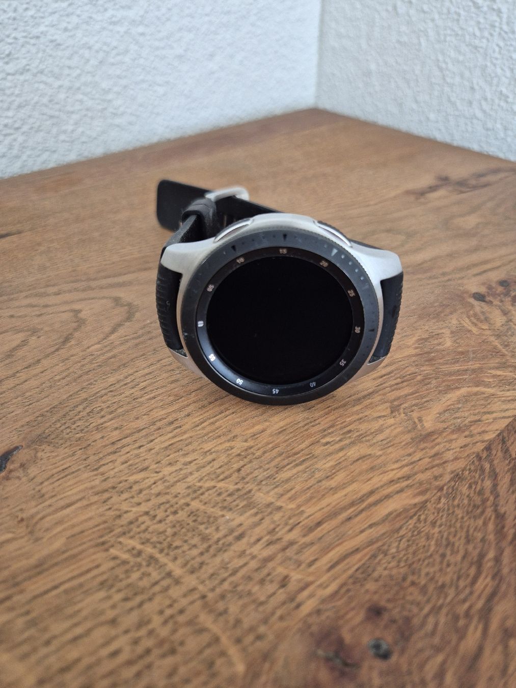 Samsung Smartwatch: Samsung Galaxy Watch Silver (46mm, BT) – Usato da Lenzburg venduto da SandroRodrigues 2
