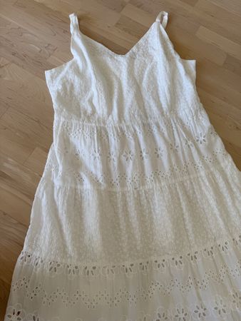 Weißes Kleid