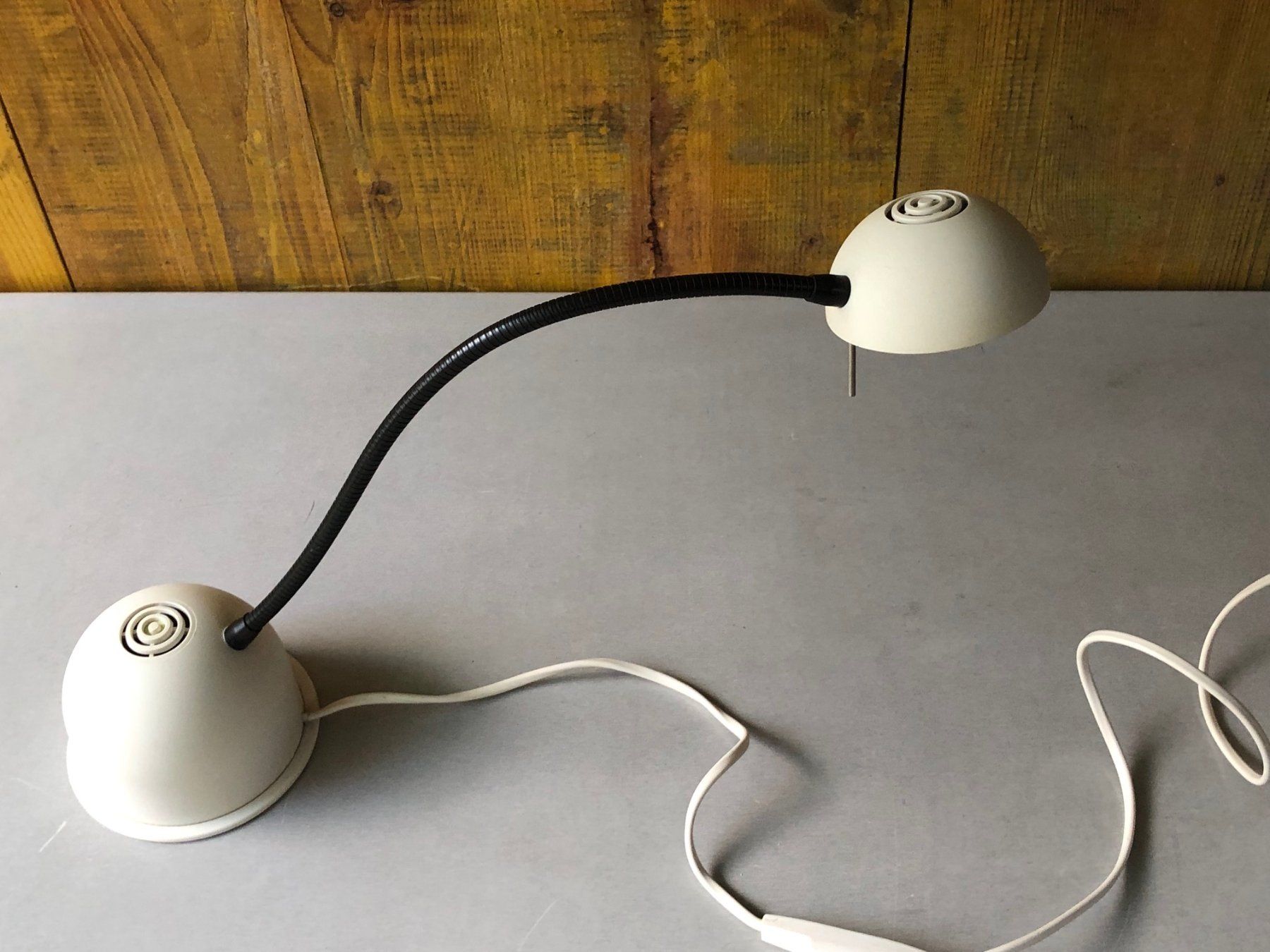 Lampen: Bürotisch-Lampe mit flexiblem Schwanenhals – Gebraucht aus Buchs SG von Handyman77 1