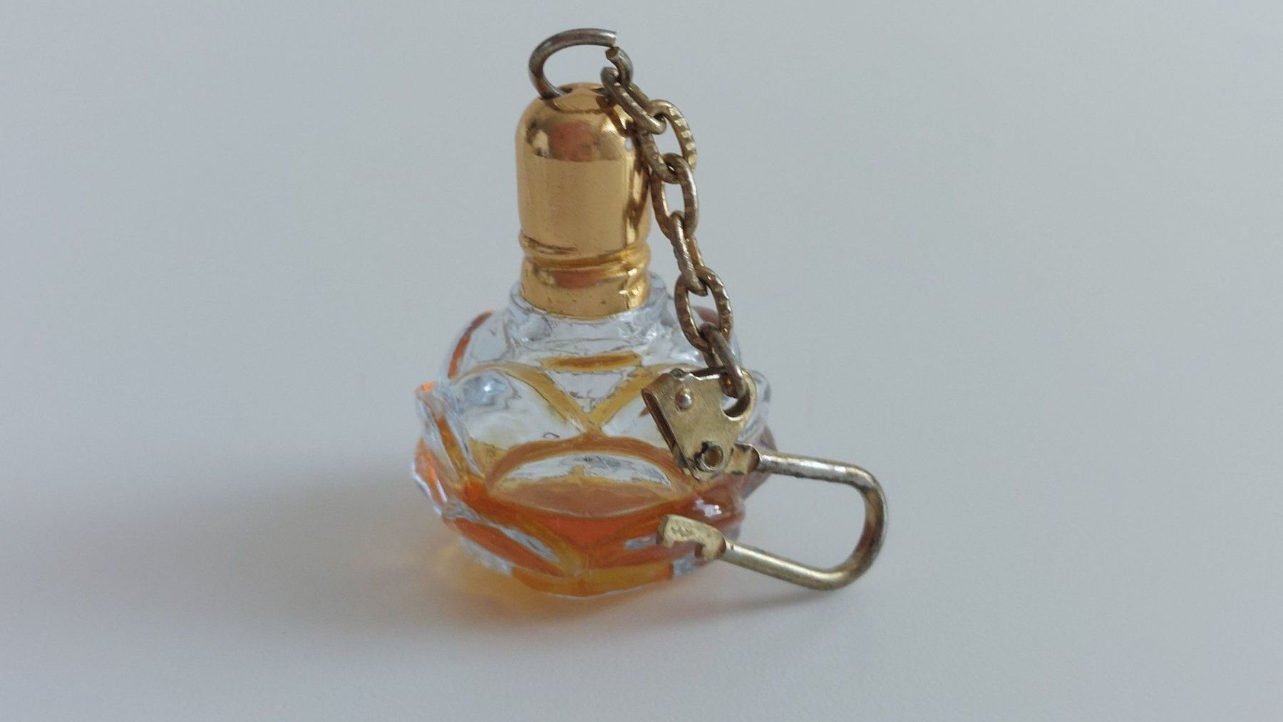 Profumi & Eau de Toilette: 24 Miniatur Parfum verschiedene – Usato da Zürich venduto da ChiaraCindyLou 3