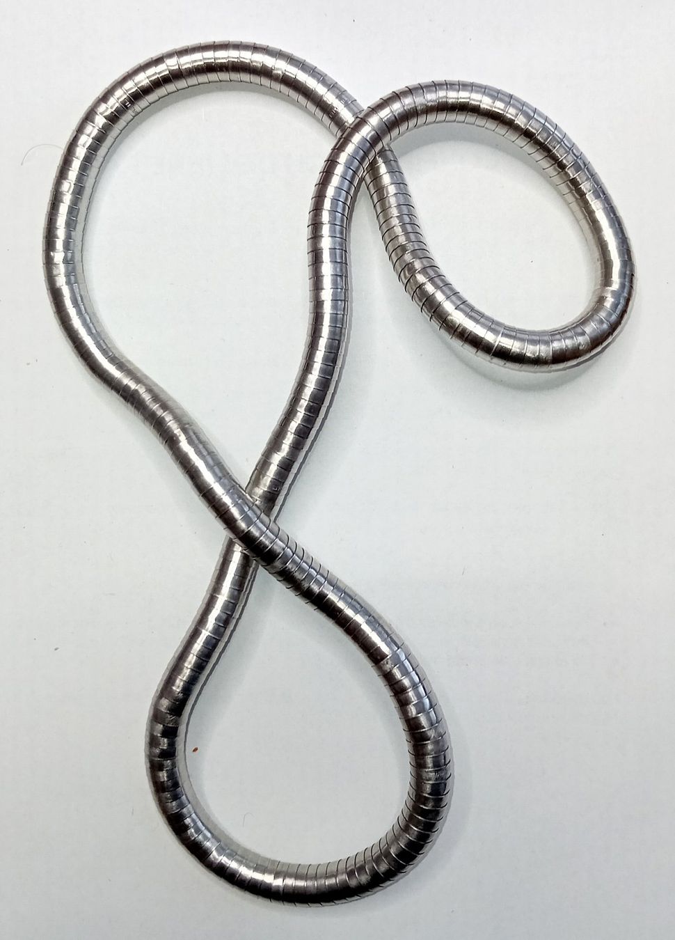 Breil Colliers: Collier flexibe serpent métal argenté BREIL - 65 cm – D'occasion à Neuchatel par Vlenoble