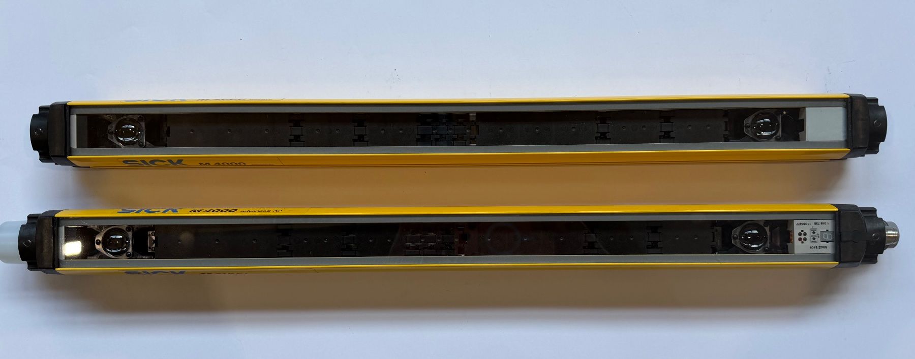 Componenti elettronici: SICK M4000 M40Z-S109 Sicherheitslichtschr. - inkl. E/A Modul – Usato da Dintikon venduto da Baddaru 3