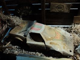 Diorama Hinterhof 1/43 mit Lancia, Ferrari, Lamborghini