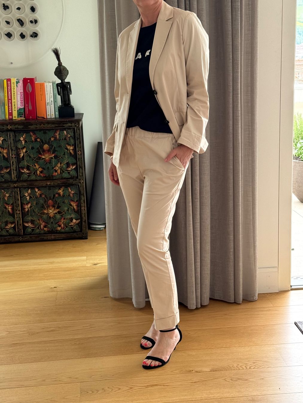 Lis Lareida Completi & Tailleur: Hosenanzug Lis LAREIDA GR 36 – Usato da St. Gallen venduto da Frickmoser