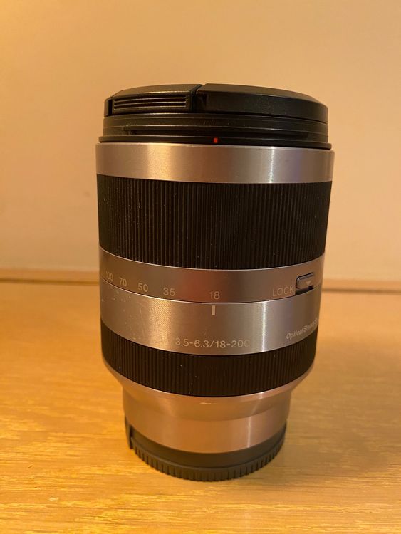 Sony SEL-18200 Zoom Objektiv 18-200mm F3.5-6.3 - E-Mount Für APS-C Kameras