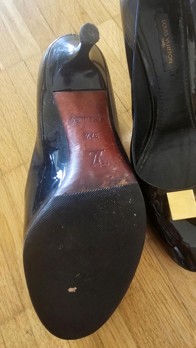 Louis Vuitton Chaussures femmes: Louis Vuitton Pumps Lackleder Schwarz Gr. 37.5 – D'occasion à ZUMIKON par 99aes 3