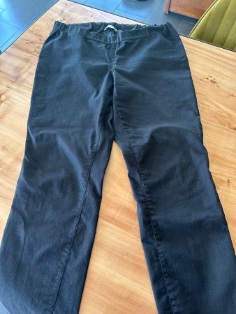 Ulla Popken: Bequeme, schwarze Hose mit Gummibund, Gr.46