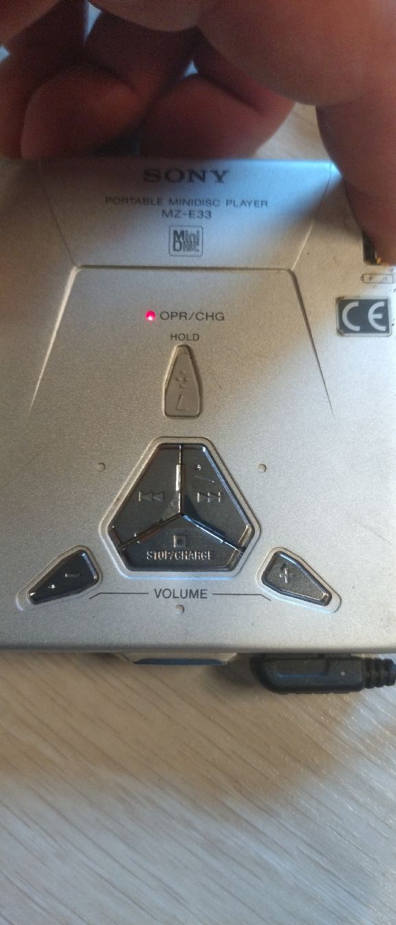 Sony Lettore multimediale & Streamer: Lecteur MiniDisc Sony MZ-E33 avec télécommande  – Usato da Farvagny-le-Grand venduto da LaCaverne 2