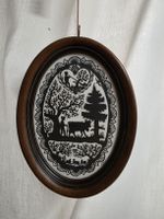 Scherenschnitt oval Holzrahmen Junge Kuh Landschaft Grösse 