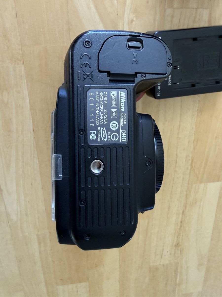 Nikon Kamera: Nikon D90 mit Nikkor 18-105mm – Gebraucht aus Giswil von urr_7c5j 4