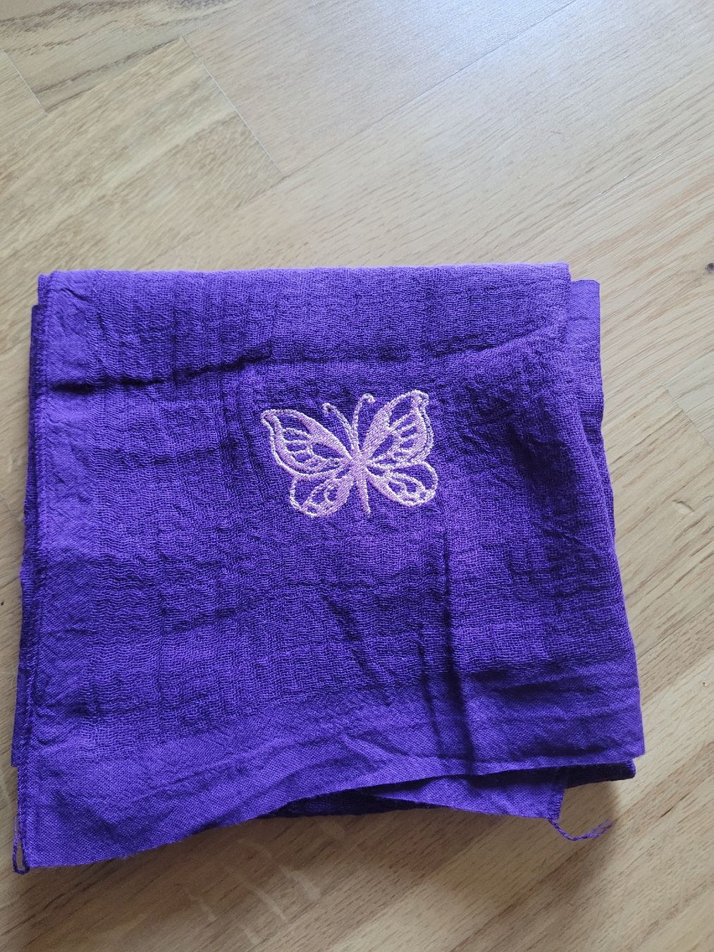 Teli da bagno: Neues Nurscheli Schmetterling – Nuovo (secondo la descrizione) da Lyss venduto da Infinia