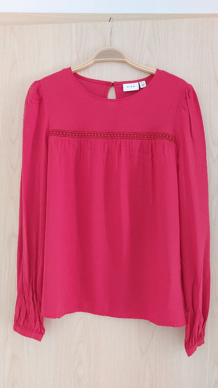 Vila Chemisiers: Bluse VILA, rot, Grösse M – D'occasion à Dettighofen par monaso