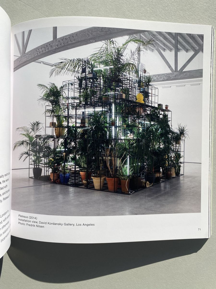 Bücher: Rashid Johnson: Garage Museum Book, Art Installation. – Gebraucht aus Zürich von Coffeetable88 2