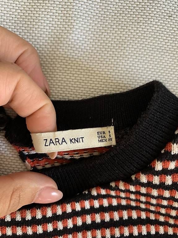 Top: Zara twin set  – Usato da Zürich venduto da Sofmas 1