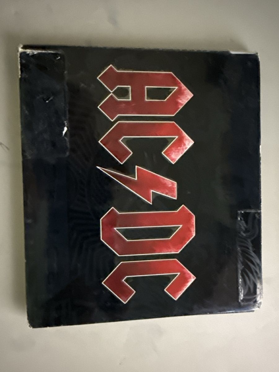 CD: ACDC Black Ice CD – Usato da Au ZH venduto da ane_2c5z