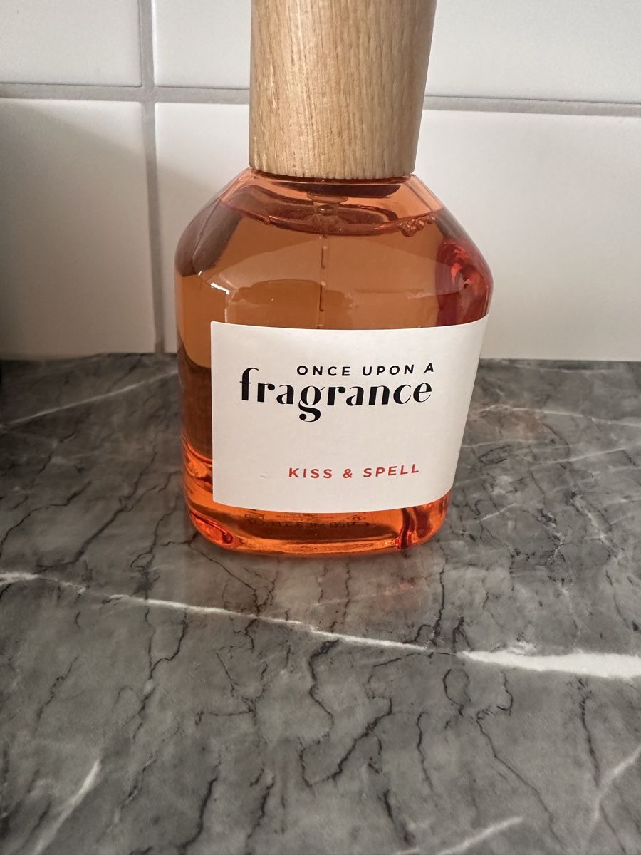 Parfum & Eau de Toilette: ONCE UPON A TIME KISS AND SPELL – Neu (gemäss Beschreibung) aus Chur von Milargo