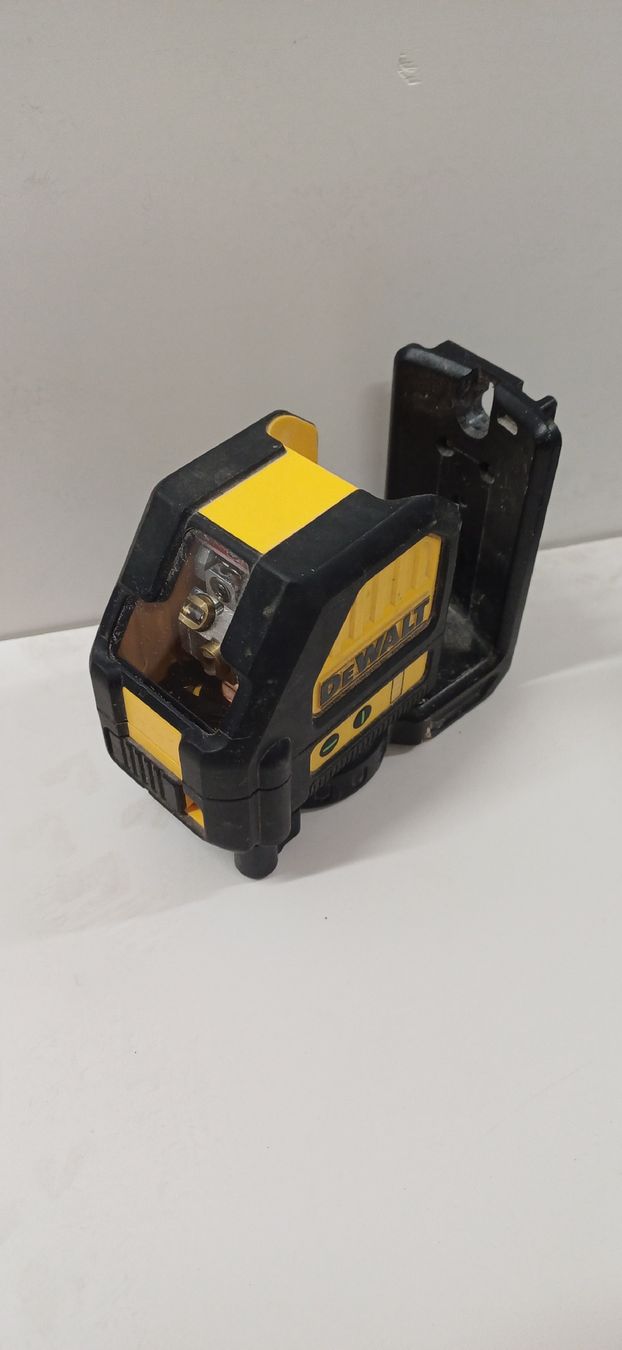 Dewalt Tutti gli attrezzi: DeWalt Kreuzlinienlaser mit Ladegerät  – Difettoso da Au TG venduto da aatec_105 1