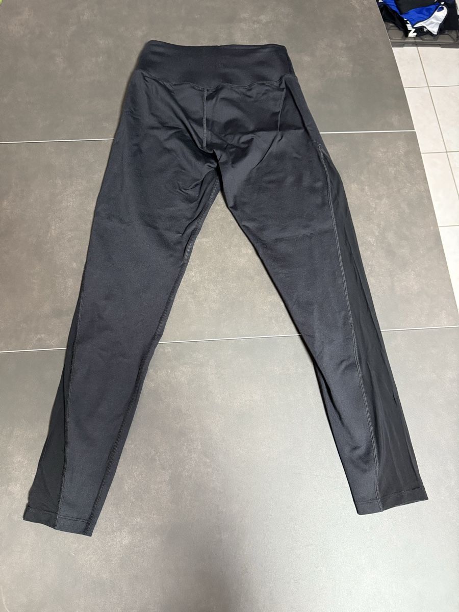 Oceansapart Leggings: Oceans Apart Leggings Schwarz M – Gebraucht aus Wallbach von ale_db7t 1