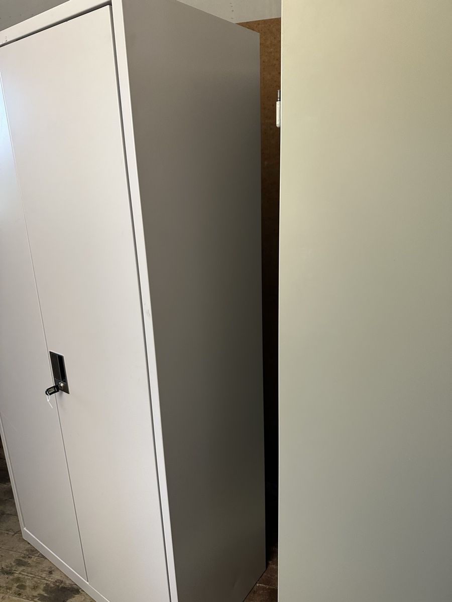 Armoires: LISTA Schrank  – D'occasion à Bronschhofen par MS963 5