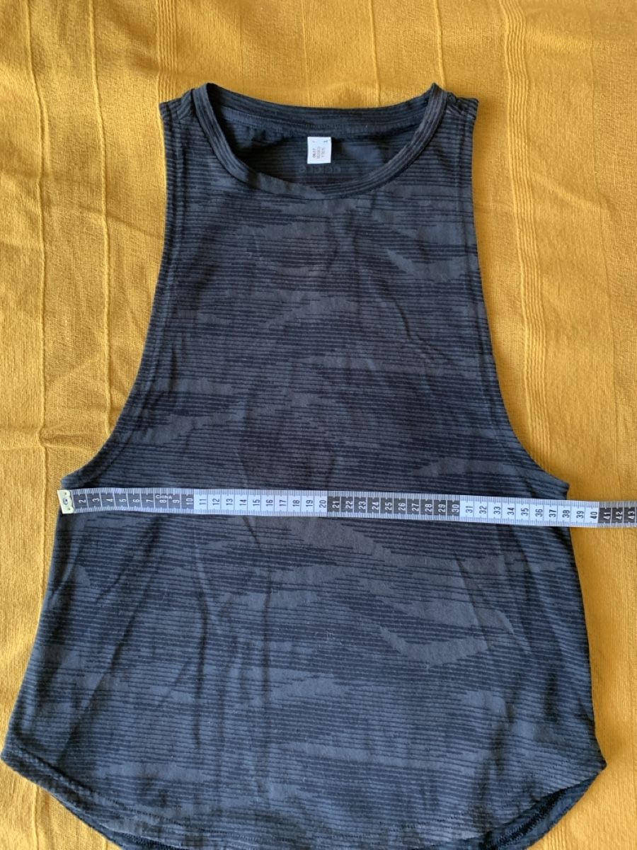 Adidas Tops: Adidas Top ca. XS – D'occasion à Winterthur par Samu-V 1