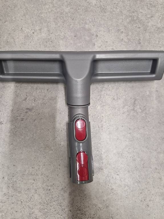 Dyson Altro per la casa: Dyson Boden Adapter – Usato da Wald ZH venduto da mcbento 1