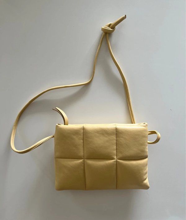 Closed Borse da donna: Sac CLOSED jaune pâle – Usato da Basel venduto da Maria-Alexa 1